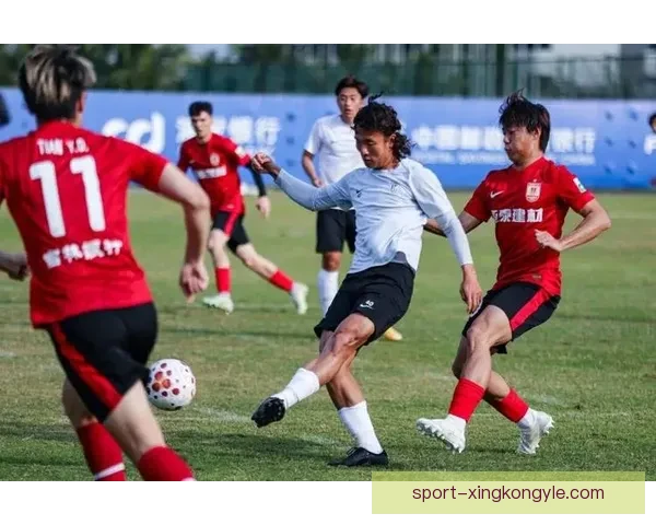 热身赛亚泰憾负梅州双星再破门 热身赛亚泰憾负梅州双星再破门